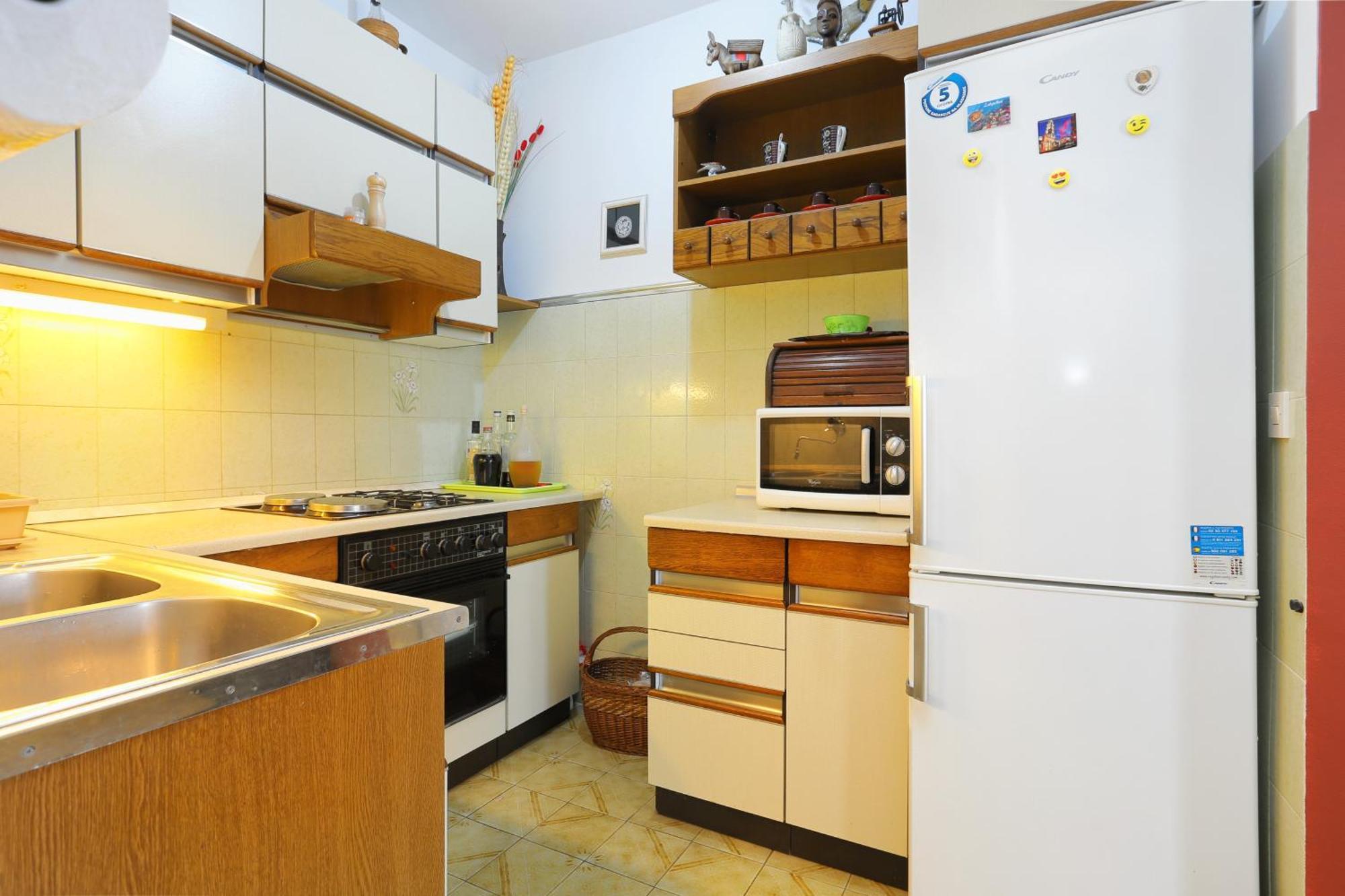 Apartments By The Sea Stanici, Omis - 1028 Tice Rom bilde